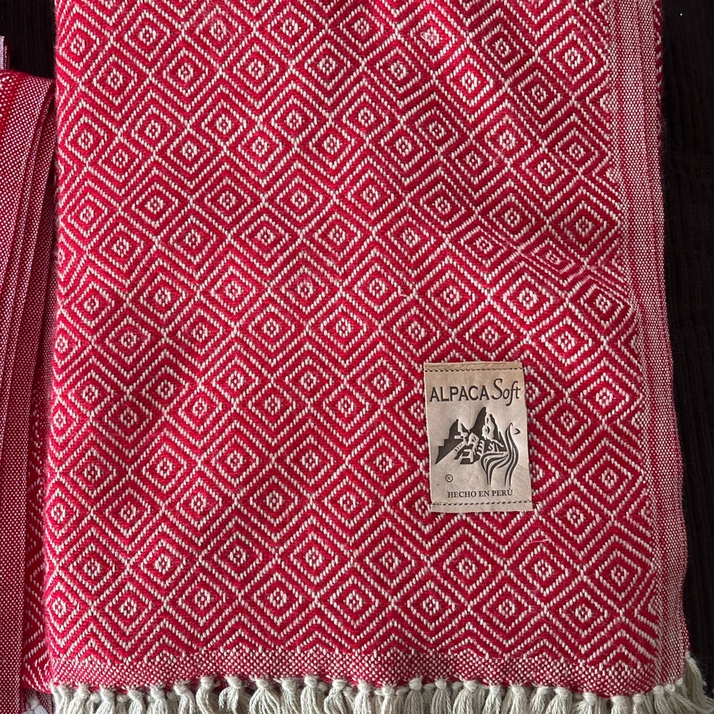 Authentic Alpaca Blanket – Made in Peru